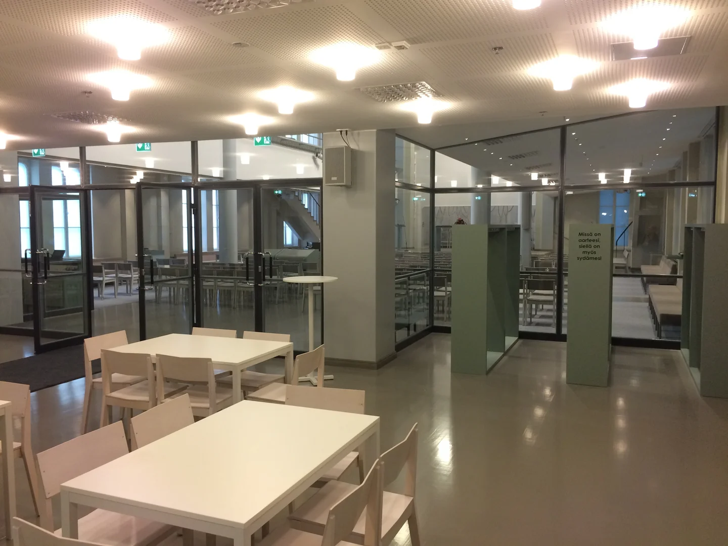 Luther-kirkon kunnostettu aula
